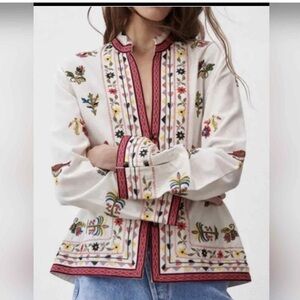 Zara White Embroidered Blouse with Multicolor Floral Trim size M